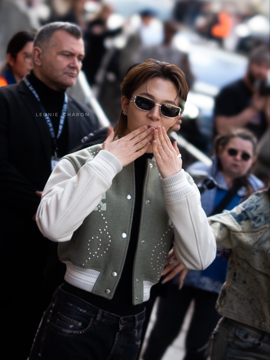 CharonTurpin's tweet photo. Zee and NuNew for Off White 
Women Fashion Week in Paris F/W 27

Tous droits réservés, ne pas utiliser sans autorisation / All rights reserved, Do not use without agreement

#OffWhitexZeeNunew #ZeePruk #NuNew #OffWhite #bl 
@CwrNew @zee_pruk https://t.co/rpJvotHLHx