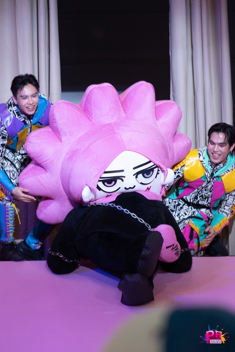 hirunkitfans's tweet image. SMYLE NEONA X SUMMERCATION  🌸🌩️

#THEMALLSUMMER2026xSMYLENEONA
#THEMALLLIFESTORESUMMERCATION 
#THEMALLGROUP #SUMMERCATION 
#HOUSEOFFRIENDS
——#NEONA @neona_GMMTV 
#SMYLE @smyle_GMMTV 

วันนี้เจ้าแฝดนีออนน่าและสไมล์ไปป่วนพี่มอลล์ถึง The Mall Lifestore บางกะปิ พอได้เห็นหลาน ๆ