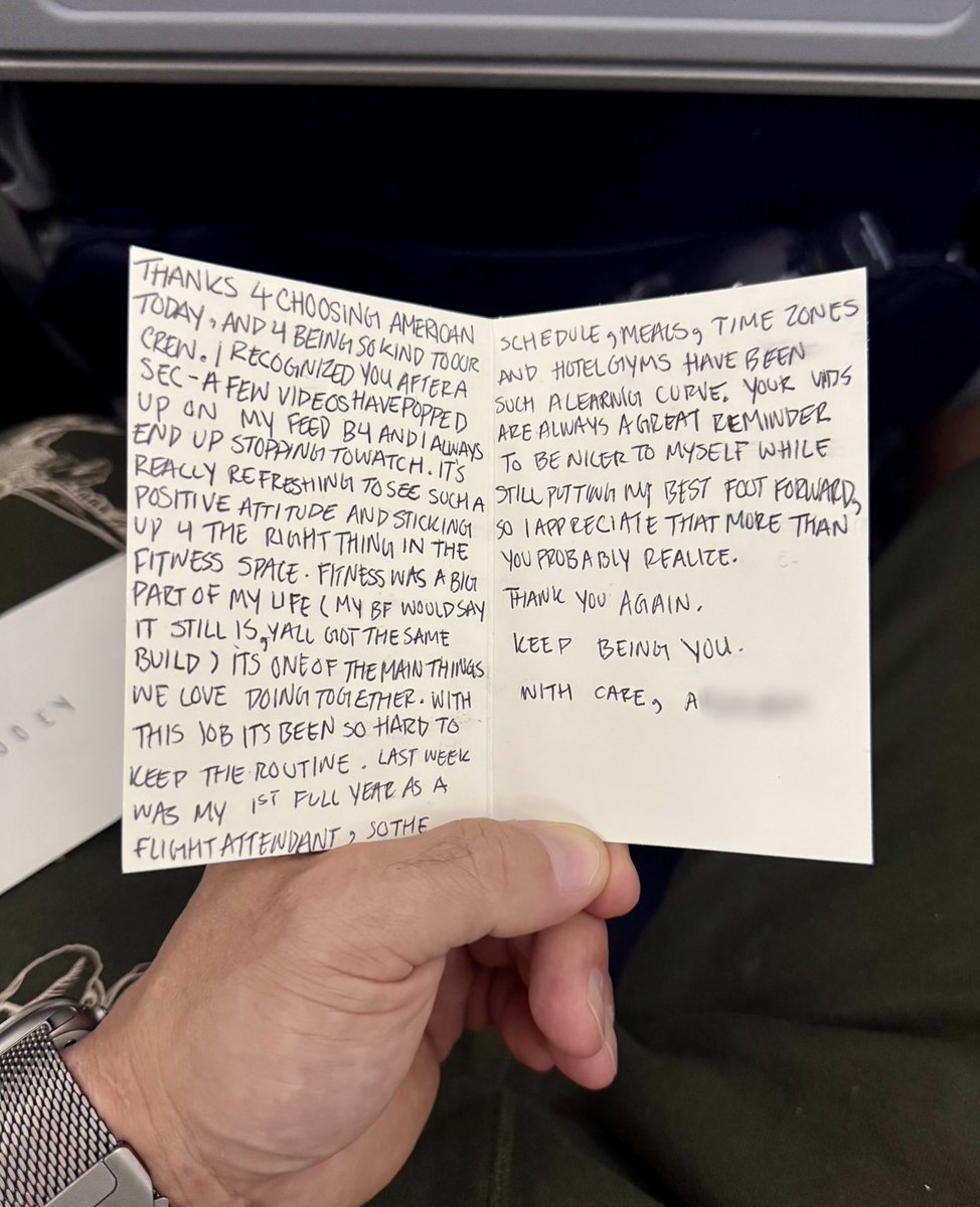 Joey Swoll tweet media