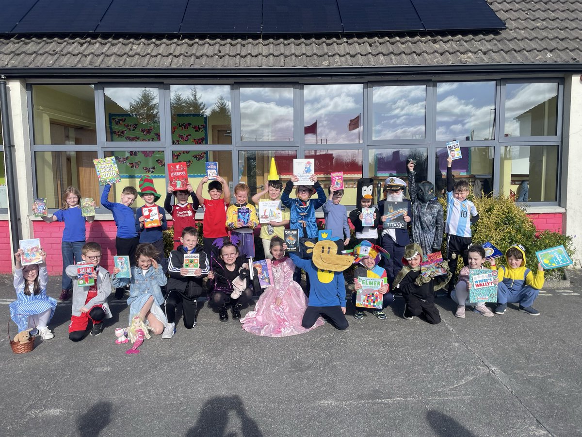 IrwinBehy's tweet photo. World Book Day in 1st class 📚 https://t.co/GbVOFeDsAI