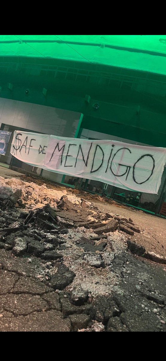 Nada de novidades, seria muito estranho se a SAF investisse de verdade, este bando de patetas veio só pra sugar o clube.