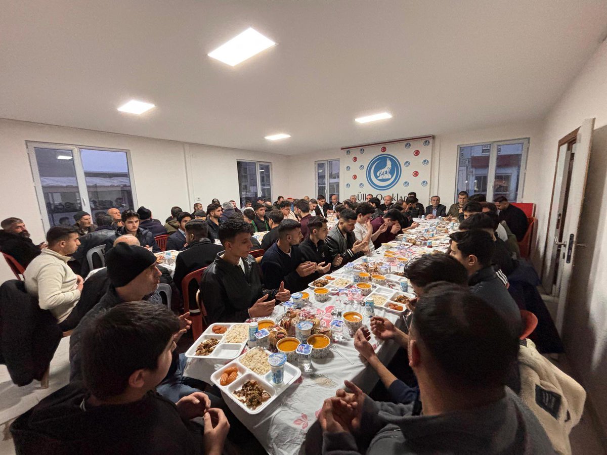 Ülkü Ocakları Malatya İl Başkanlığı olarak Mübarek Ramazan Ayının 16. iftarını Türkav İl Başkanımız, Ticaret Sanayi Odası Meclis Başkanvekilimiz, Türk Dünyasından ilimizde okumaya gelmiş olan soydaşlarımız, esnaflarımız ve ülküdaşlarımız ile birlikte yaptık. 

İftar programımıza