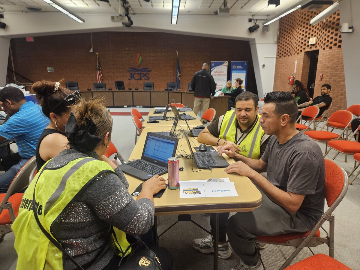 JCPS Language Services tweet media