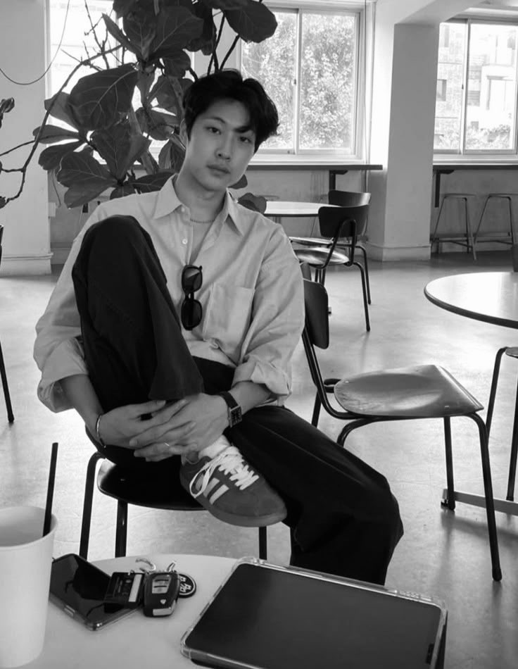 Jongwon. tweet media