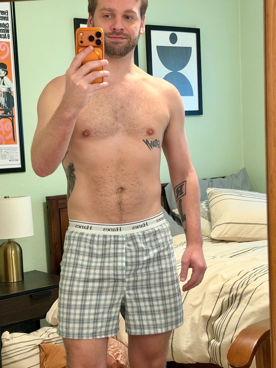 Alex Wayne tweet media