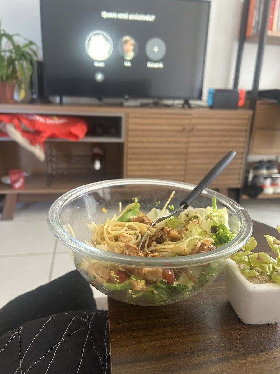 brubrustudies's tweet photo. dump de comidas que comi na primeira semana morando sozinha 

por motivos de me estressei muito mas ao mesmo fui muito feliz comendo https://t.co/DE7NAtS2VN