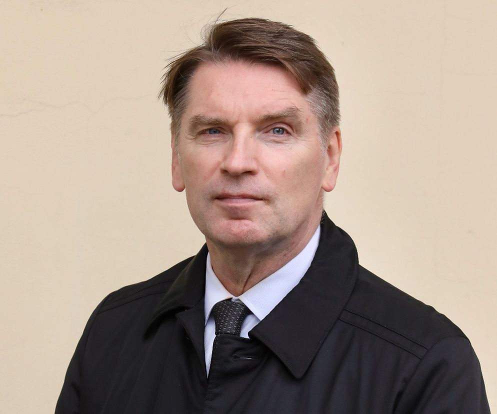 FAST INFO tweet media