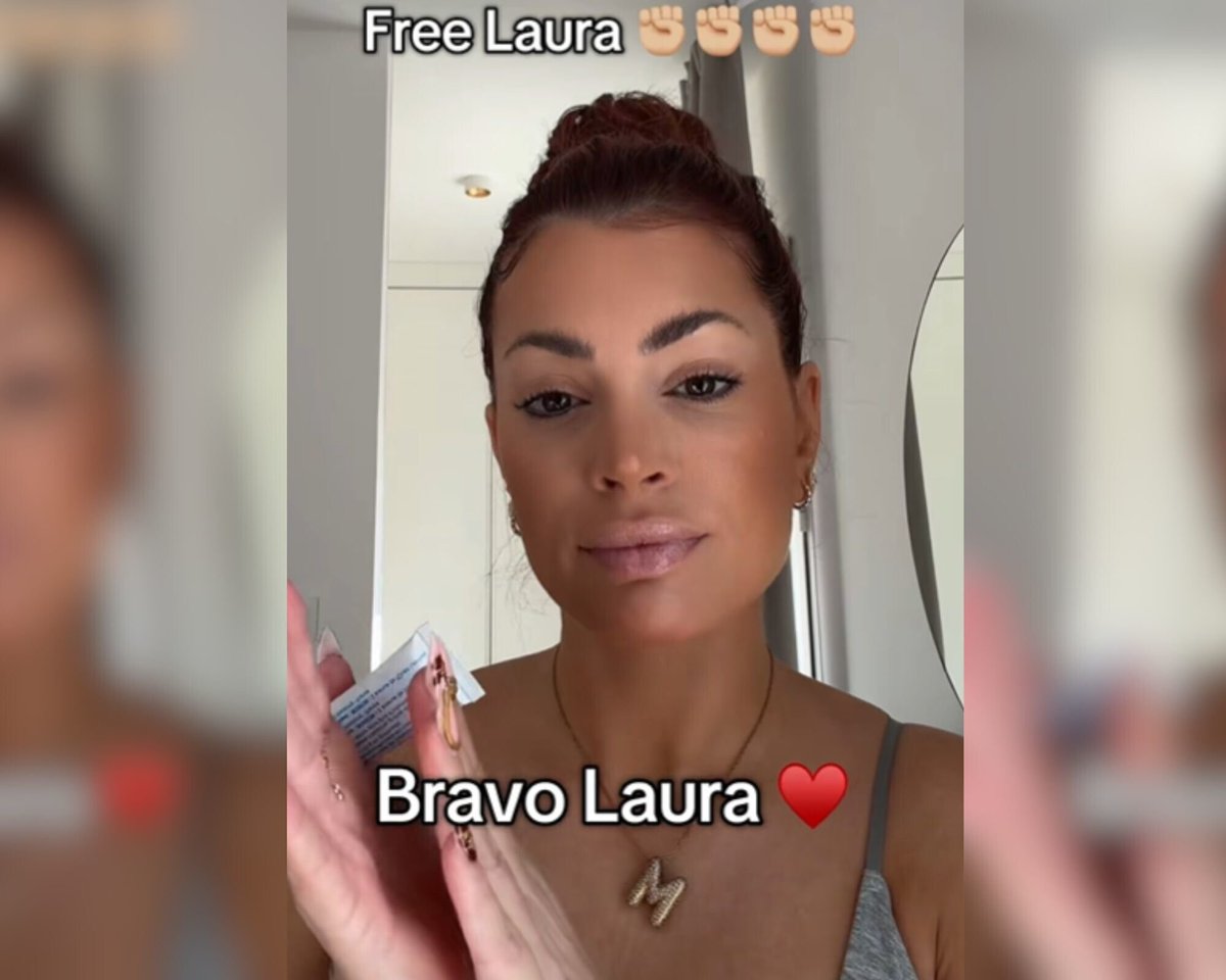 le_Parisien's tweet photo. « Bravo Laura » : c’est quoi ce hashtag viral en soutien à une ado condamnée pour le meurtre de son violeur ?
➡️ https://t.co/FwzKpzO0RM https://t.co/l4FcrTnc0B