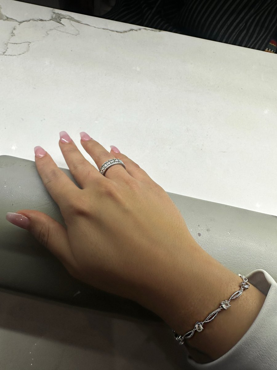 Good Morning 

US markets just lost $2+ trillion since Monday

Here’s why it matters and what to actually do about it 🧵