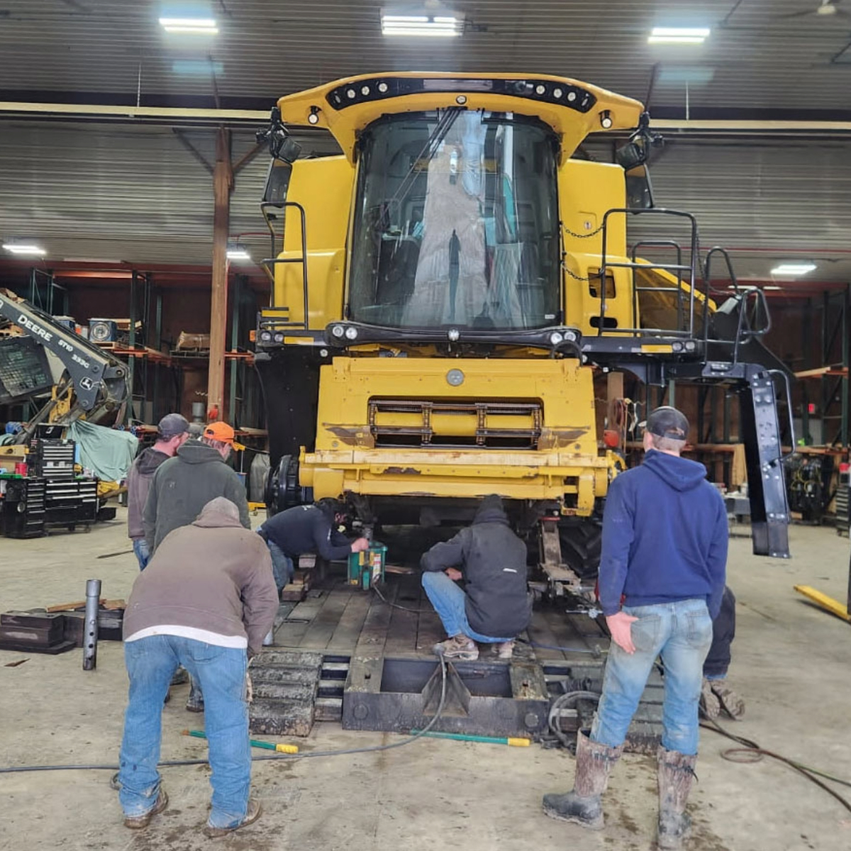 ErnstSeeds's tweet image. We had an exciting delivery this week!
We added a #NewHolland CR8.9 to our fleet. Our team can’t wait to put it to work in the field, #harvesting natives this fall.
#ernstseeds #nativeplants #nativeseeds #nativegrasses #nativewildflowers #farming #combine