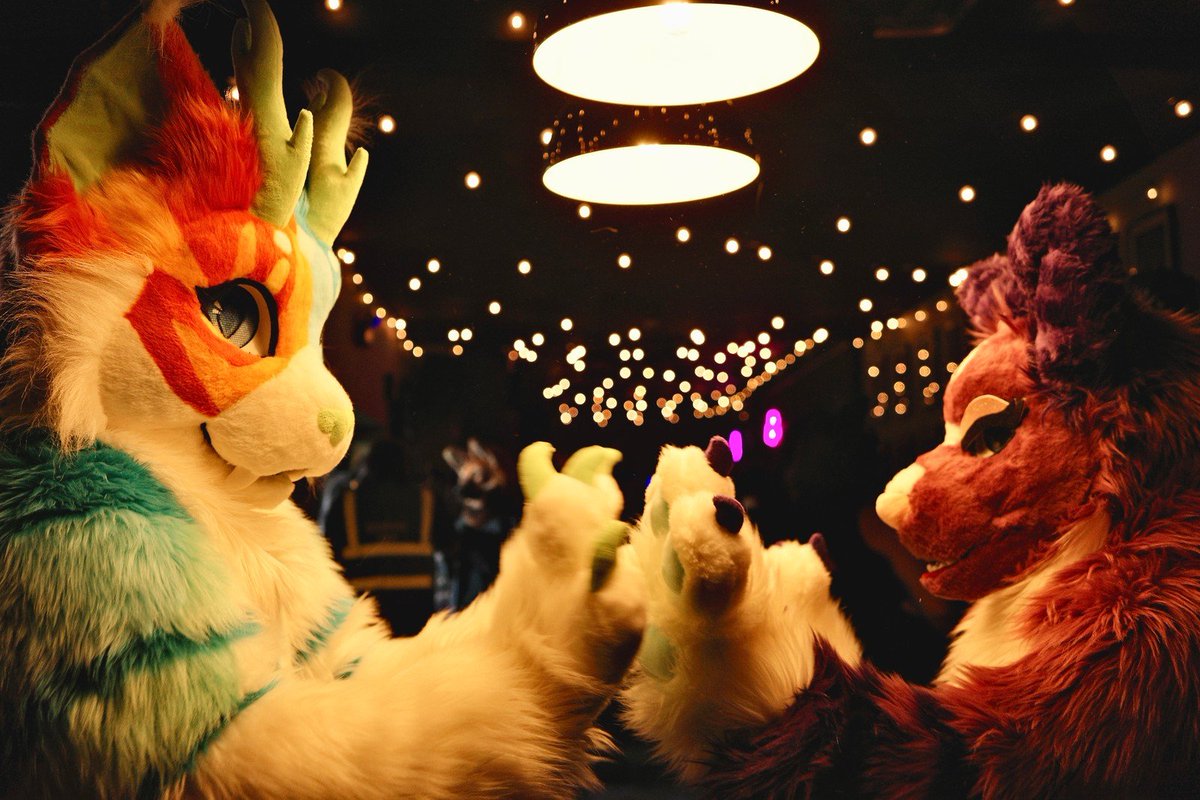 Chi || Spinosaur girlie || Scotiacon26 Cfz26 tweet media