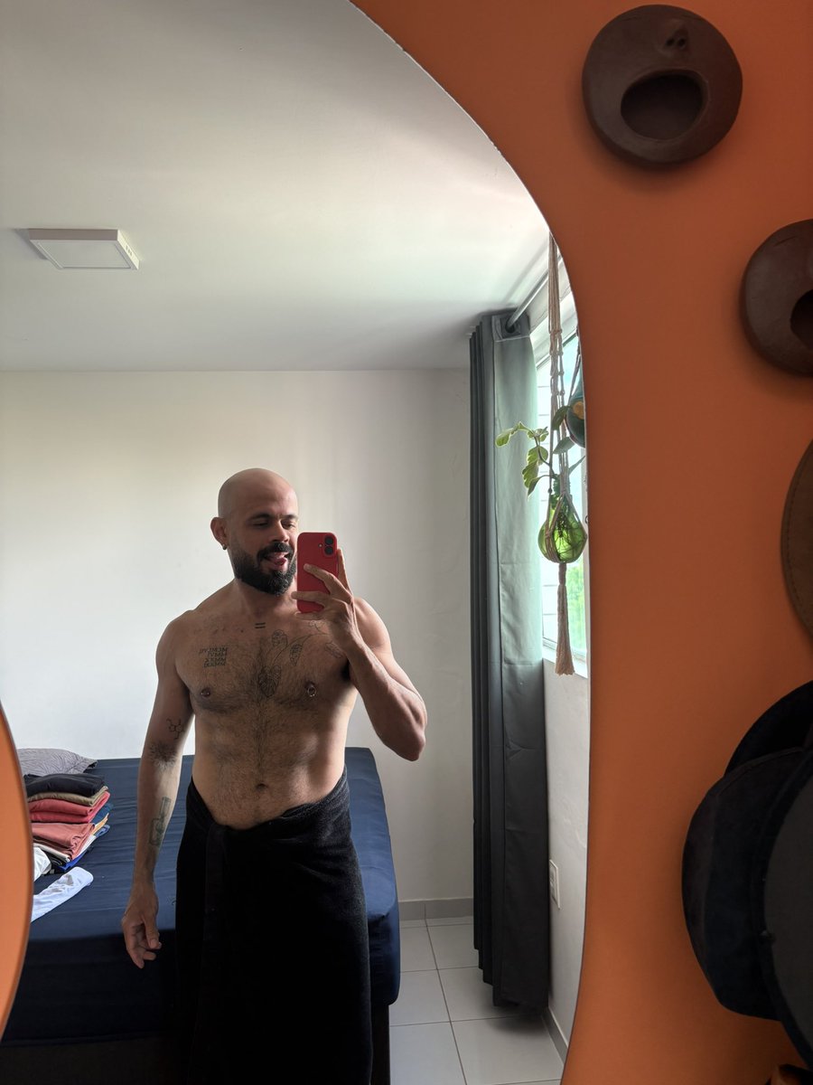 MC012_RICARD tweet media