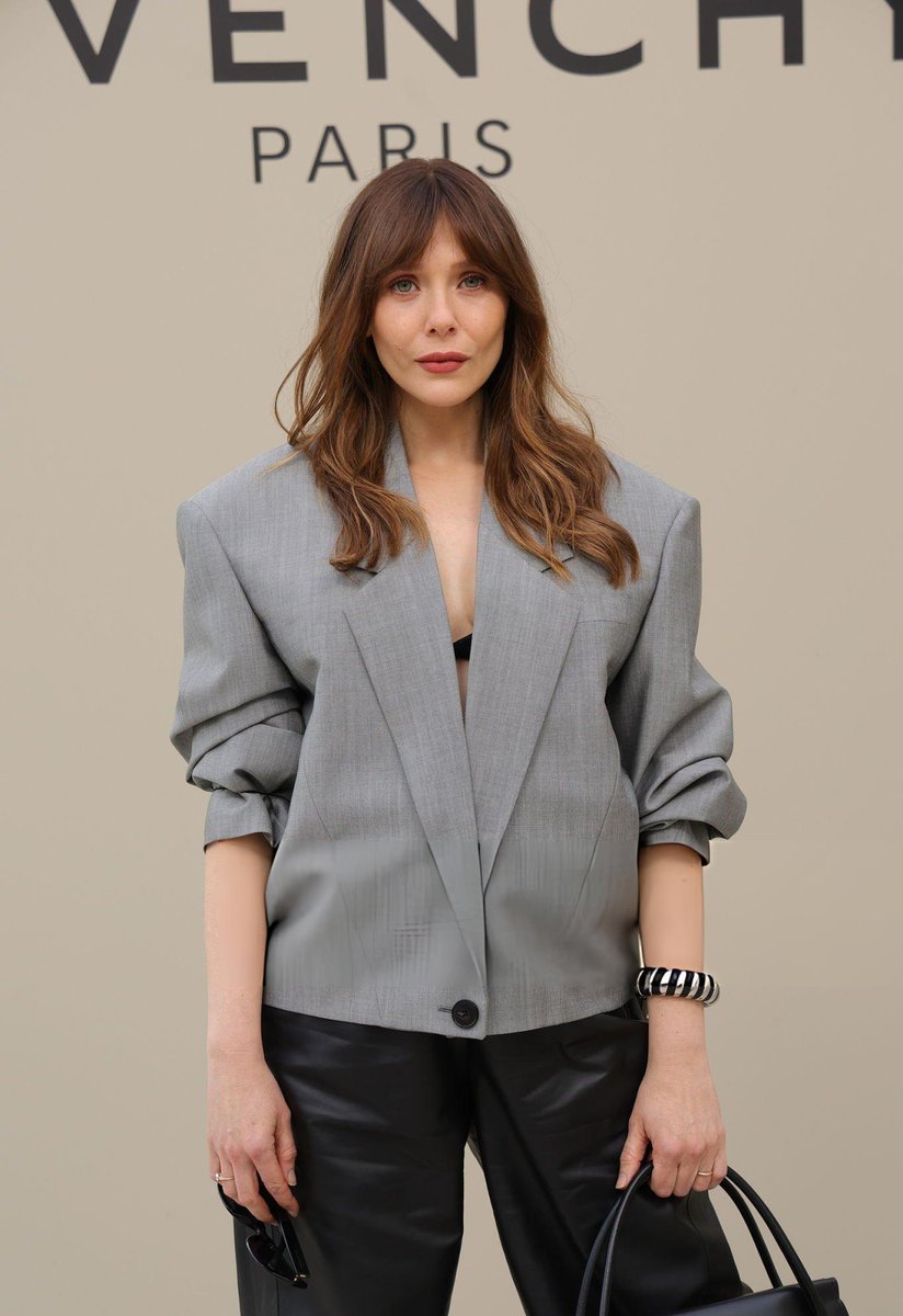 Elizabeth Olsen Nation tweet media