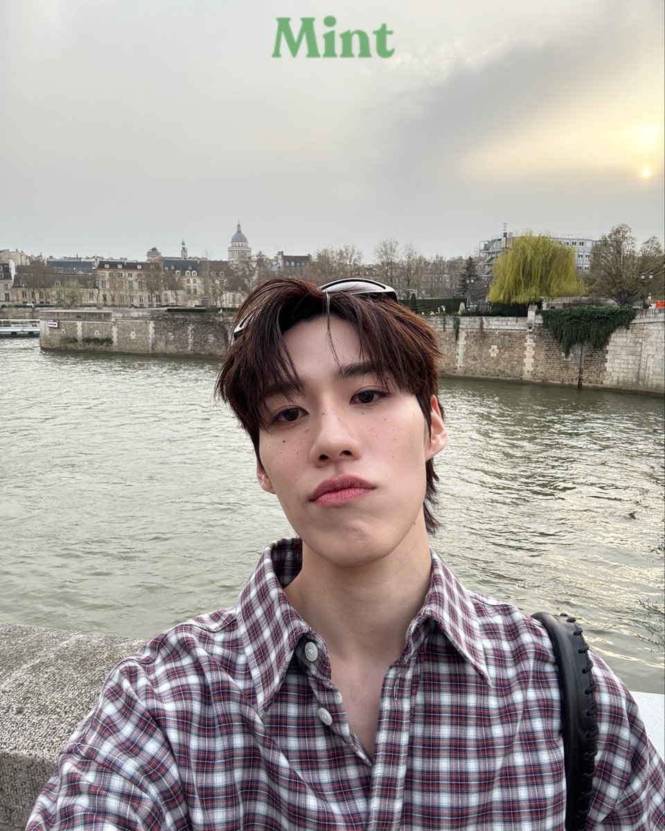 พีพีกิด10000ต้อง
✅แว่นคาดหัว
✅เสื้อลายสก็อต

ซิกเนเจ้อม้ากกก🤍
 PP KRIT X BALENCIAGA WINTER 26 
#BalenciagaWinter26xPPKrit 
#Balenciaga #PFW #PPKritt <a href="/ppkritt/">ppkrit</a>