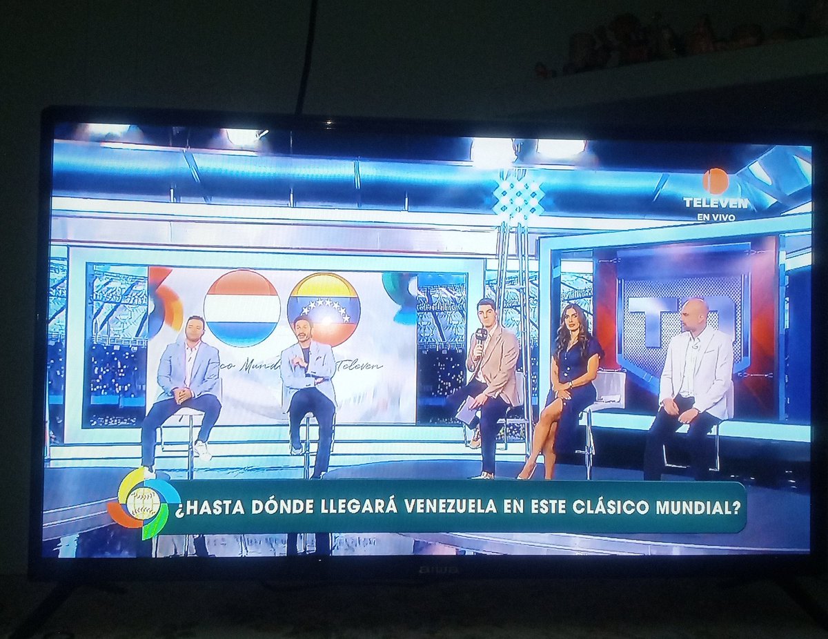 Ocdj78's tweet photo. Saludos Darwin Ojeda ! Desde San Casimiro! Sólo es cuestion De suerte y fe
Todo puede pasar! Pensemos en ganar hoy .. !!
@SoyAdriFlores y @mrodoficial  @Canal_Televen @guillearcay
@germancartaya 
#BEISBOLXTELEVEN https://t.co/WAFq6IanGp