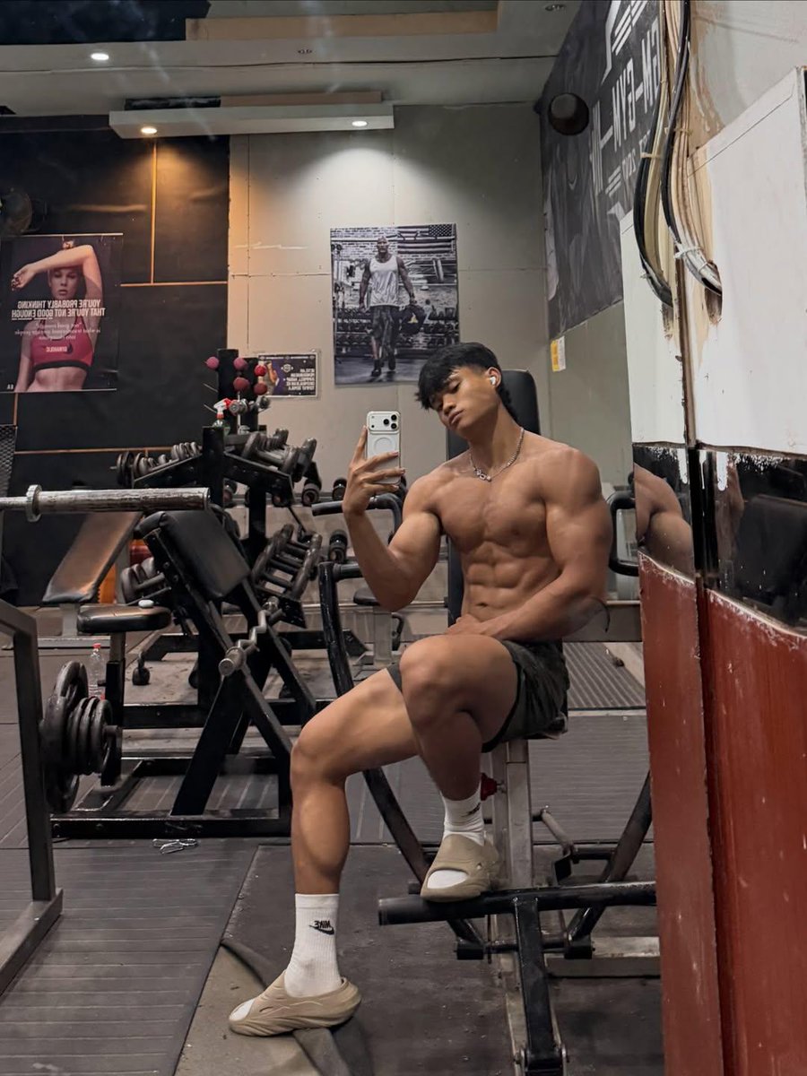 CoganMuscle's tweet photo. Pilih mana🤭

Abang                 atau                  Adik https://t.co/foJjSzXxue