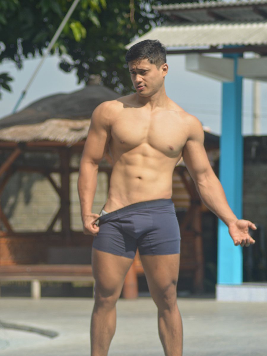 CoganMuscle's tweet photo. Pilih mana🤭

Abang                 atau                  Adik https://t.co/foJjSzXxue