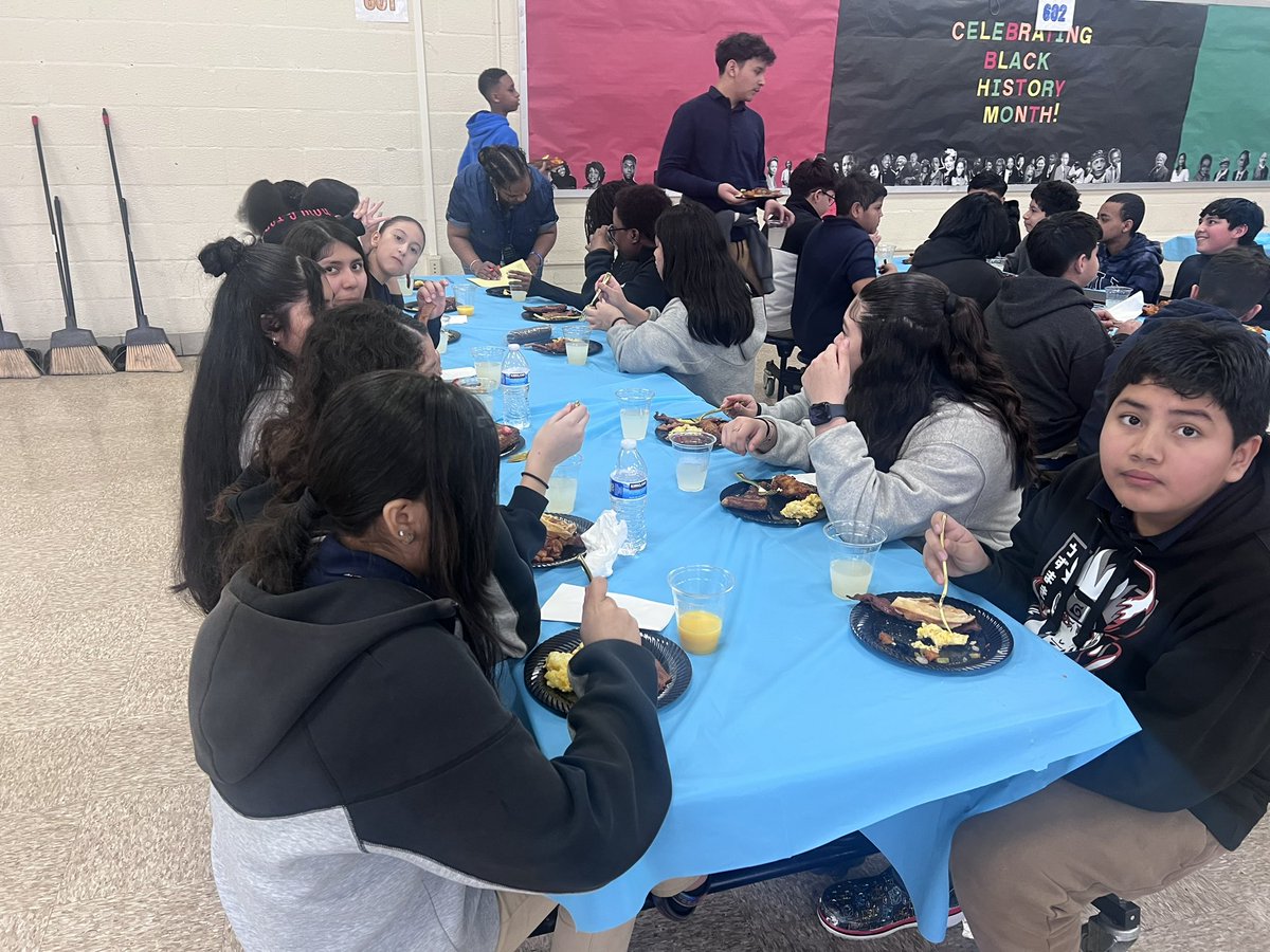 Michelle Monroe tweet media