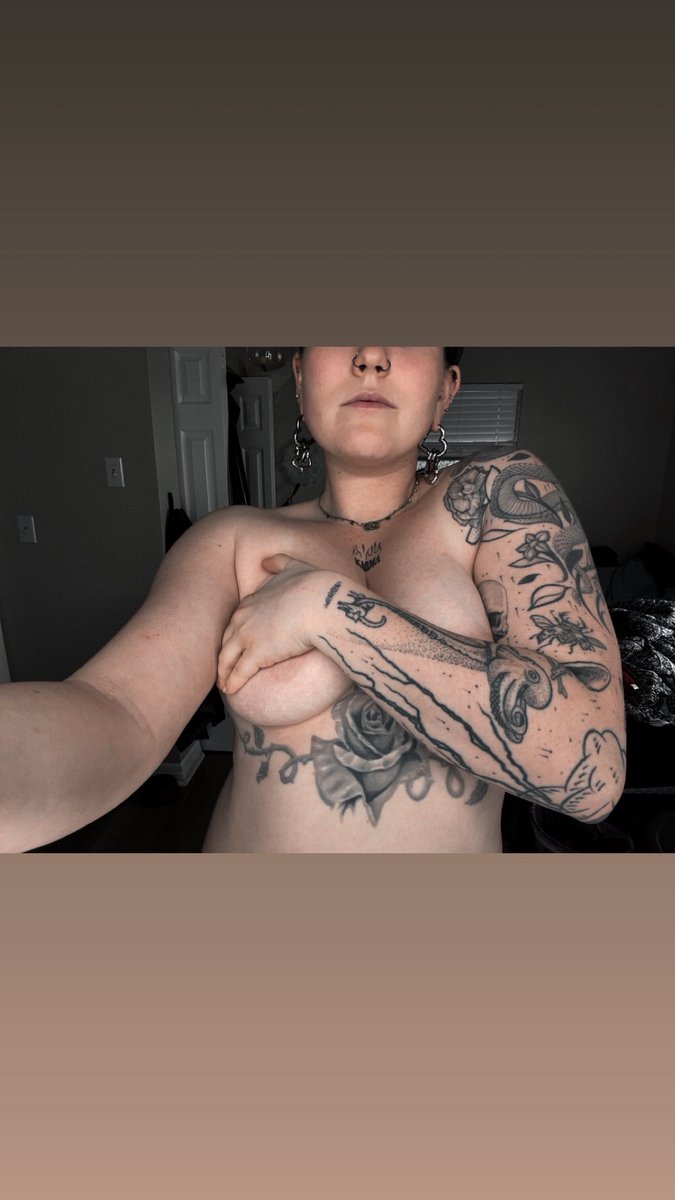 Laurxn0__'s tweet photo. Hii🥰🥰 
New content on OF💦
#nsfw https://t.co/LwG1Xa0k1u