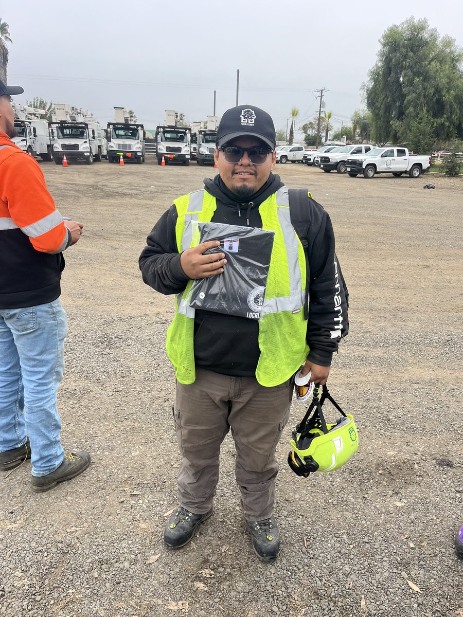 47Ibew's tweet photo. Congratulations to Omar Reyes with Wright Tree on completing his JATC Journeyman Certification and earning his Journeyman T-shirt! 💪🌳

A big milestone that reflects hard work, perseverance, and dedication to the trade. Well deserved! 👏🔥 

#JATC #WrightTree #LineClearance https://t.co/Qc38DyyI9j