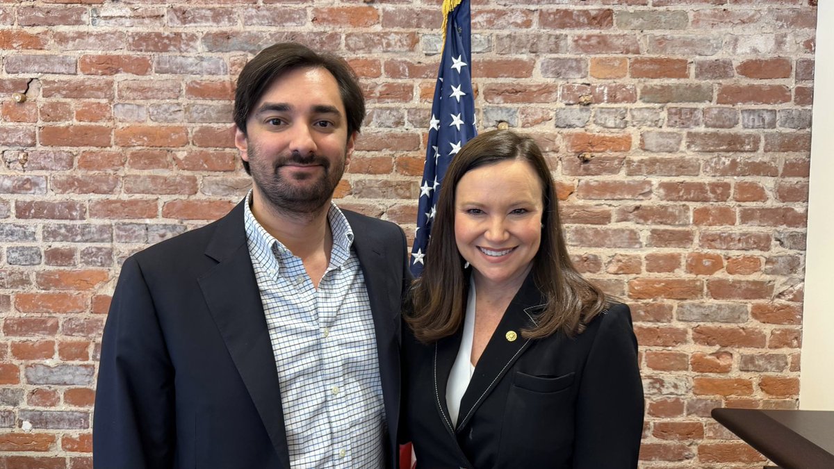 KevinORomero's tweet photo. It was a pleasure meeting with @SenAshleyMoody along with Governor @Jenniffer to discuss the vital economic and cultural ties between Puerto Rico and Florida. Our conversation centered on the interconnectedness of our business communities and the families that fuel them.

As we look toward the future, fostering these regional partnerships is essential for driving innovation, economic development and long-term growth across both jurisdictions.