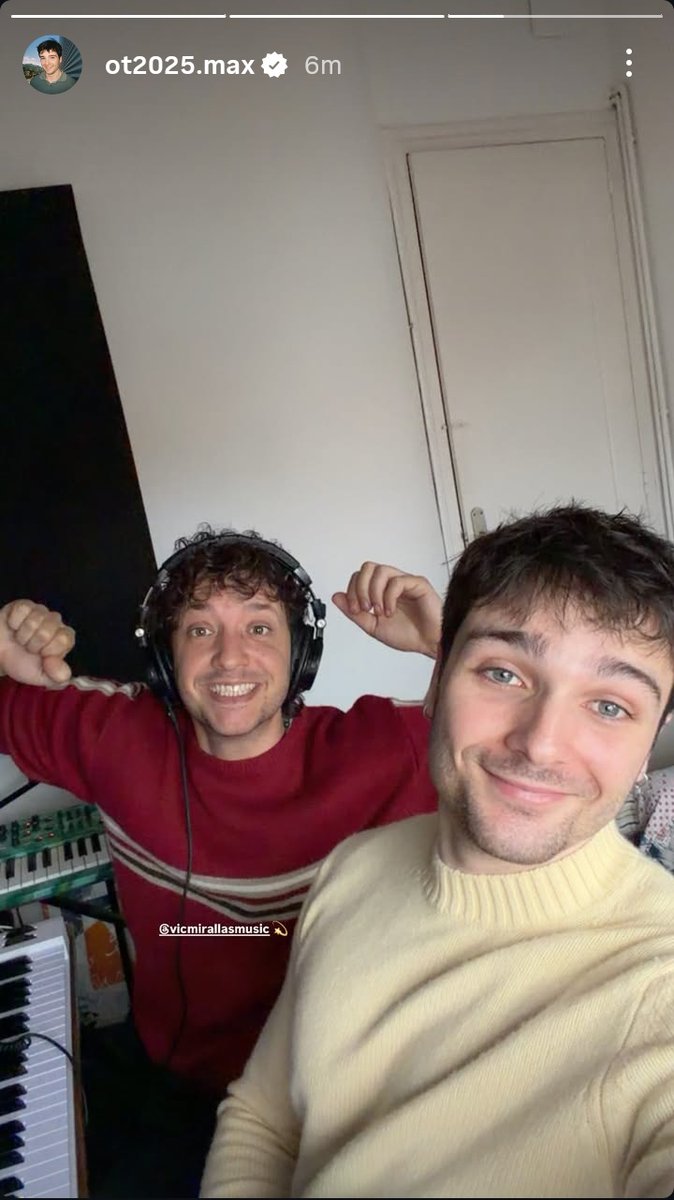 max en el estudio 👏🏻👏🏻👏🏻 así m gusta q ese aoty no se va a hacer solo