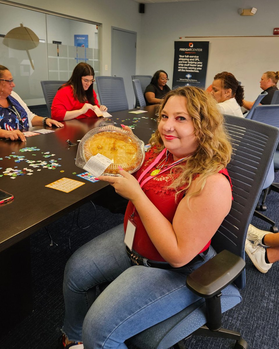 FreightCenter tweet media