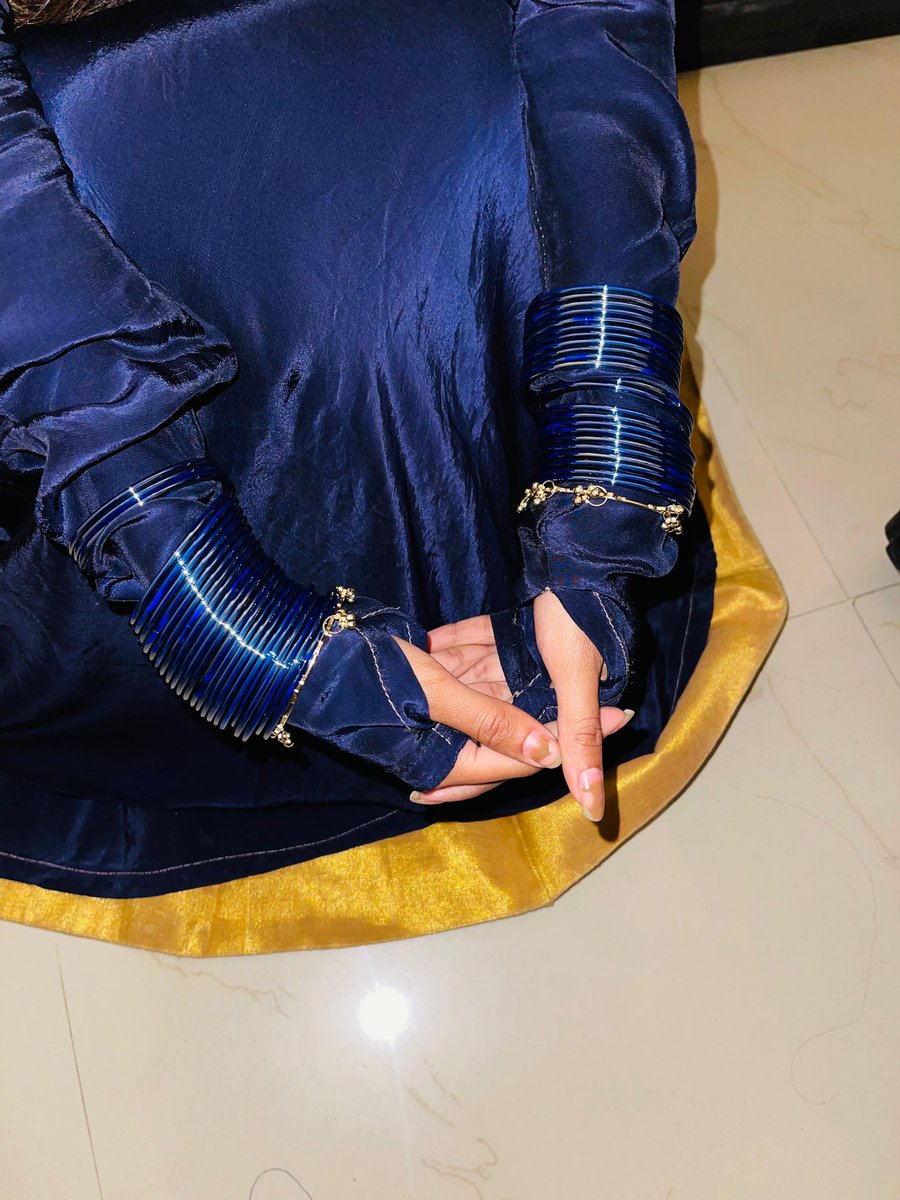 sshuklaa tweet media