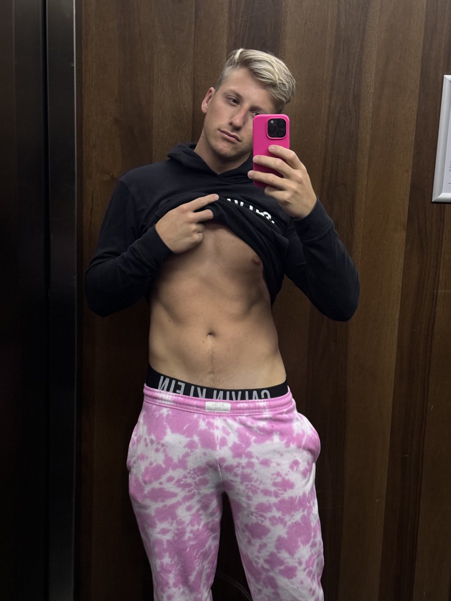 Hayes boy 😏 tweet media