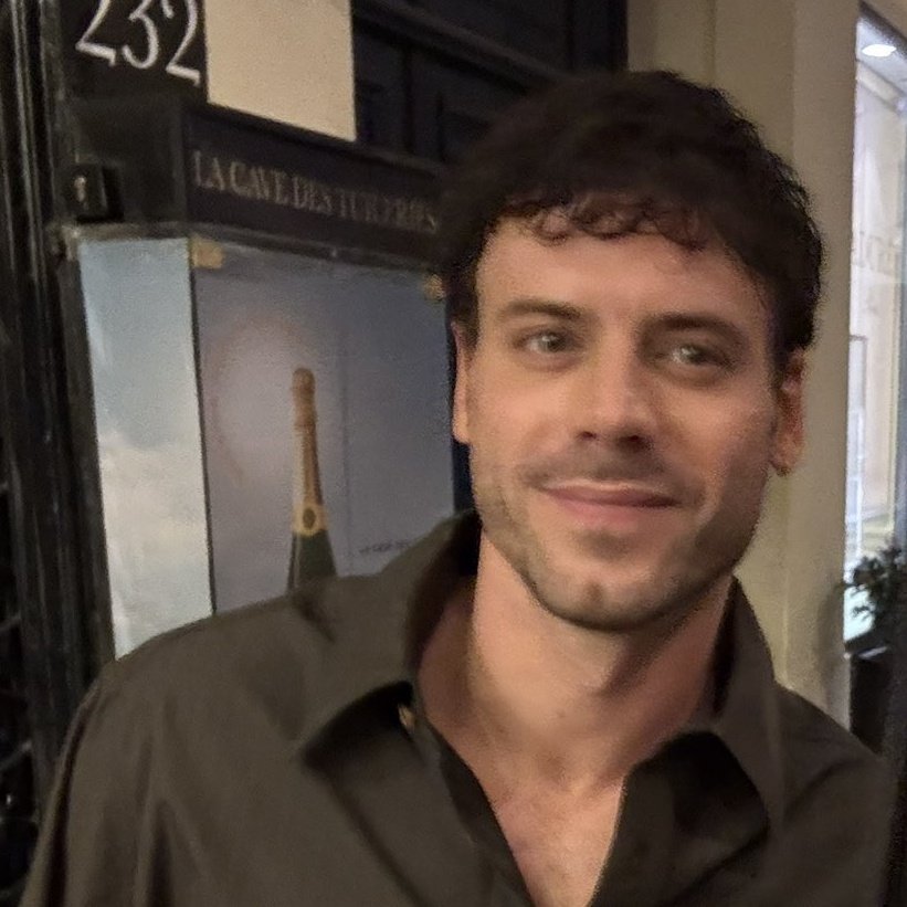 boy afraid tweet media