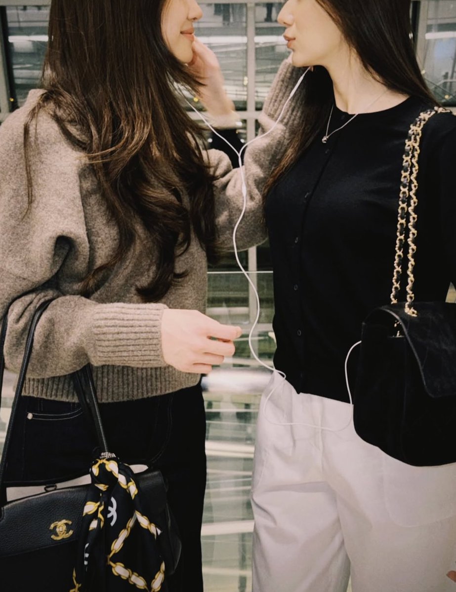 GIRLFRIENDS