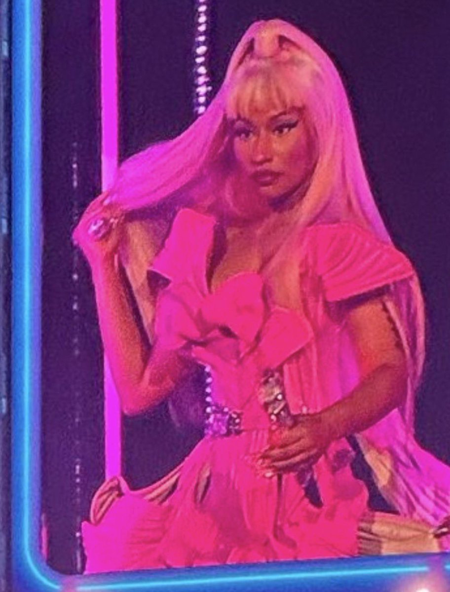 𝙈𝙅♋︎🧁 tweet media