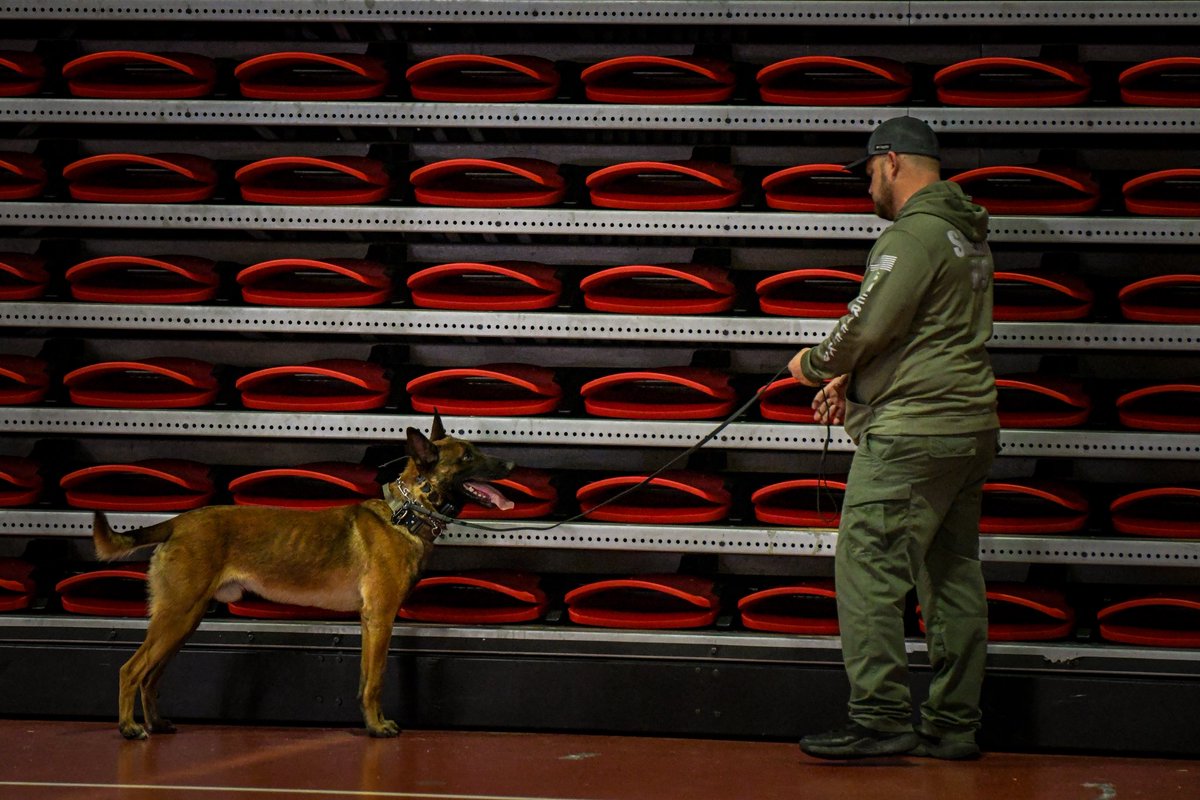 FNBArena's tweet photo. Yesterday, we had the pleasure of hosting several police departments for K9 Training, including Jonesboro Police Department, Paragould Police Department, Trumann Police Department, City of Bay Police Department, Craighead County Sheriff's Department, White County Sheriff's Office Arkansas, and Crittenden County Sheriff's Department.

This opportunity allowed these K9s to train on detection work and suspect apprehension in a unique location, while also allowing the officers to get more familiar with the layout of our building!