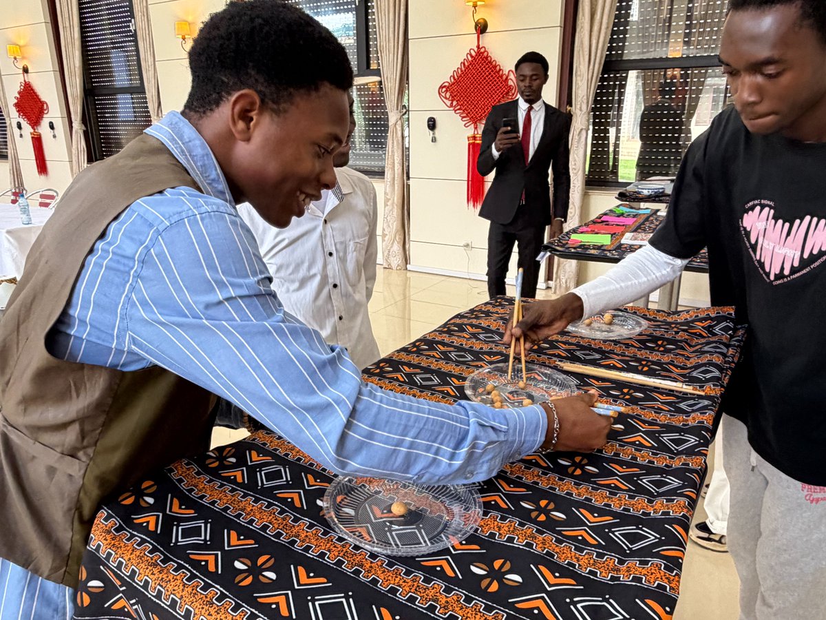 Ambassade de Chine au Cameroun tweet media
