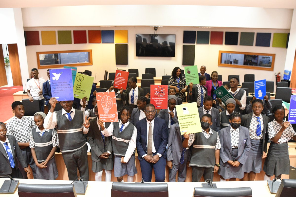 unesco_abuja's tweet image. We were delighted to welcome students from Salem Secondary School, Lugbe, Abuja. Their curiosity and enthusiasm remind us why empowering young people through education remains at the heart of building a sustainable future.

#EducationForAll #UNESCO #LearningNeverStops
