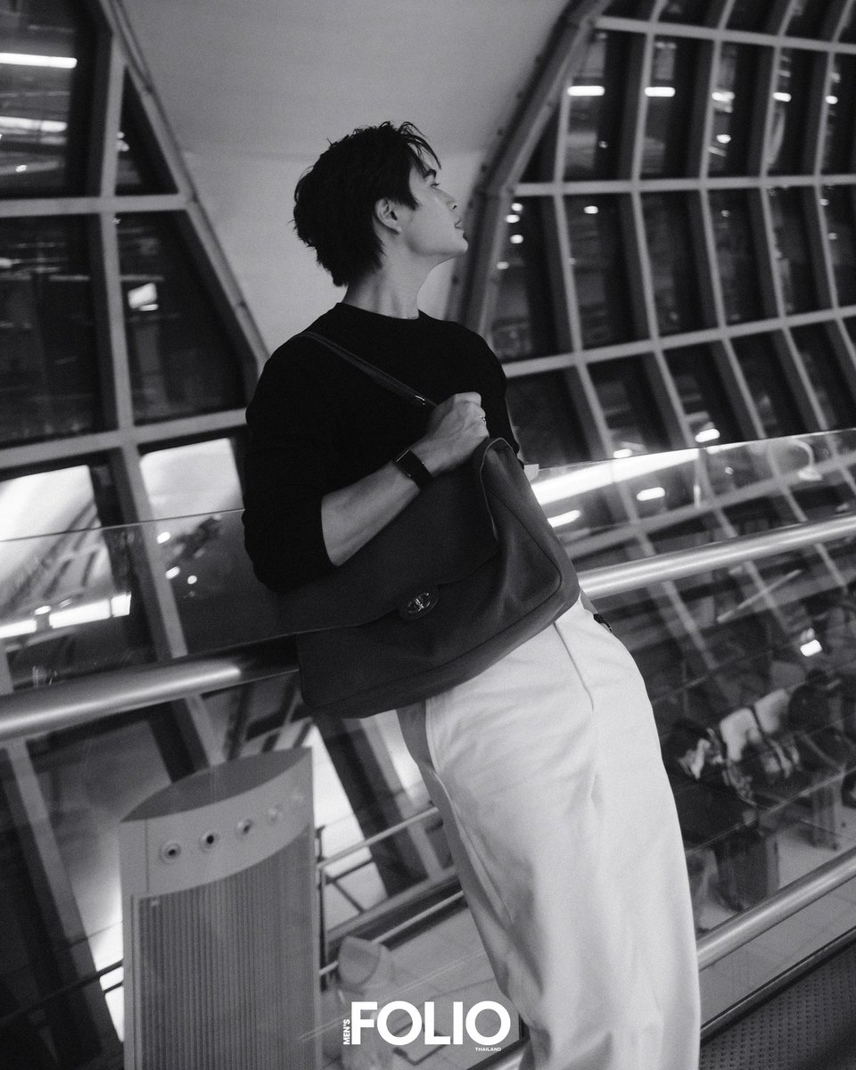 คุณอยากเห็นหนุ่มเจมีไนน์ในลุคไหนสำหรับการร่วมชมโชว์จาก CHANEL ครั้งแรกในฐานะ House Ambassador?

#MensFolioThailand
#CHANEL
#CHANELFallWinter
#CHANELXGEMINI
#Gemini_NT