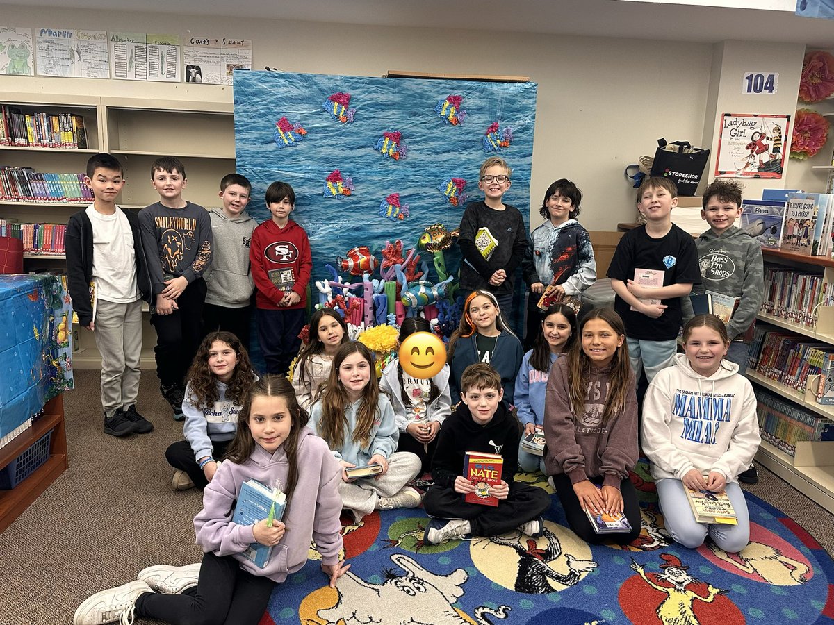 Mrs. D Washington School tweet media