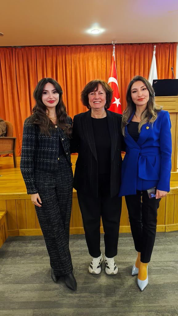 mervvecelikk's tweet photo. Türkiye Milli Olimpiyat Komitesi (TMOK) Genel Sekreteri Neşe Gündoğan Hanımefendi ile Geleceğin Kadın Spor Liderleri Programından https://t.co/R6WTKzdhhL