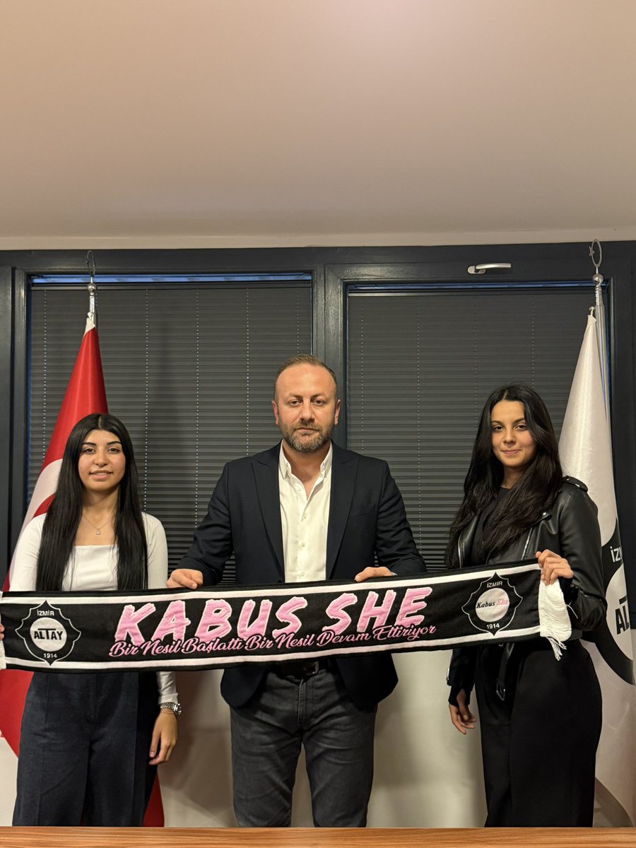 Sevgili Büyük Altaylılar ; 

8 Mart Dünya Kadınlar günü kapsamında , Kadın taraftar grubumuz KABUS SHE ‘nin temsilcileriyle bugün bir araya geldik.

Kadınlarımız ve Kadınlarımızın hakları kıymetleridir , önemlidir. Bizler hayatımızın her evresinde , yaşamımızın içerisinde bir yük