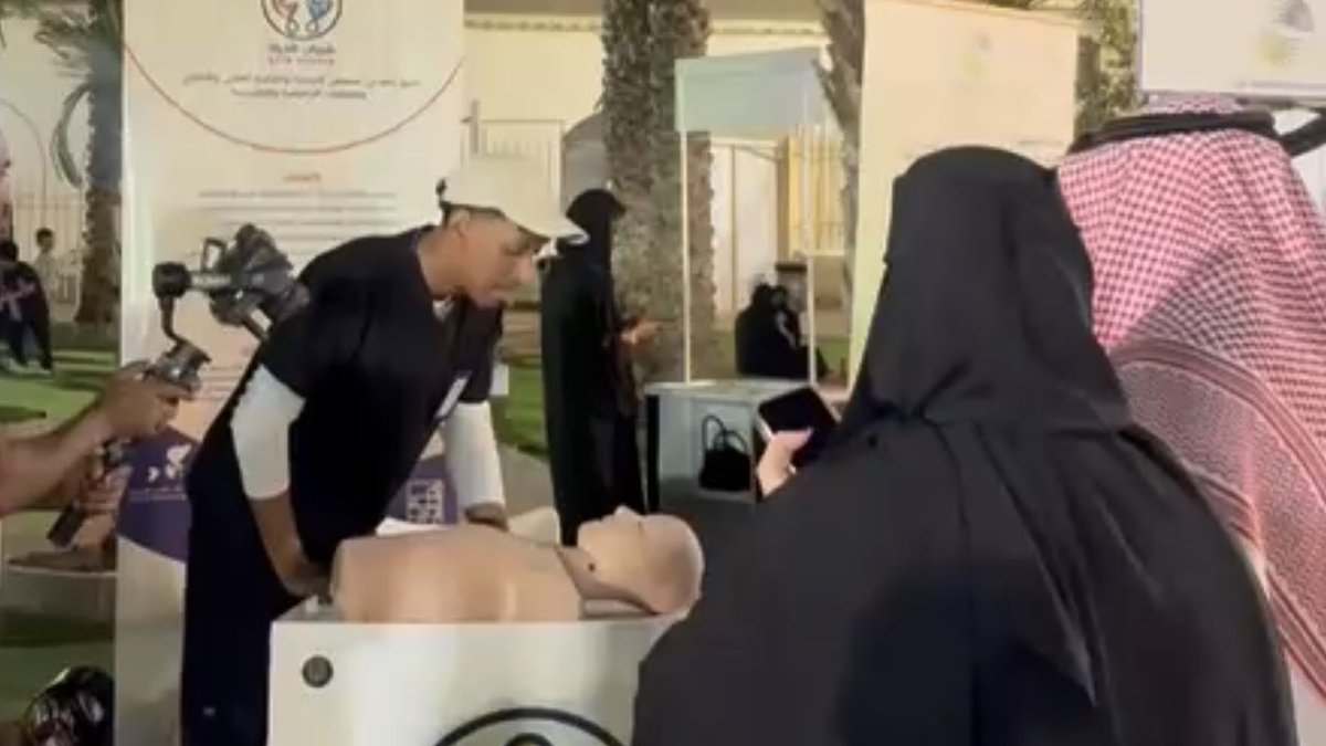 جانب من مشاركتنا في فعالية “سوق الحي” 
بمركز حي الصفا 🤍 
<a href="/SafaJDC/">مركز حي الصفا النموذجي</a> 
#شريان_الحياة
#انقاذ_روح #إسعافات_اولية #حياة_الانسان_و_صحته_اولاً
#تطوع_صحي
#مبادرات_توعويه