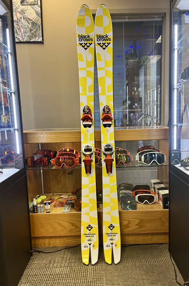 BigPowderUtah's tweet photo. It looks like a big Mirus Cor but it skis like a small Corvus. It's definitely meant for soft snow but these are super fun carve on too so these are a good choice for an everyday ski. You can get these and get $100 off new Attack 14 bindings https://t.co/QxGmsTvGNU https://t.co/pvbzUGWIUt