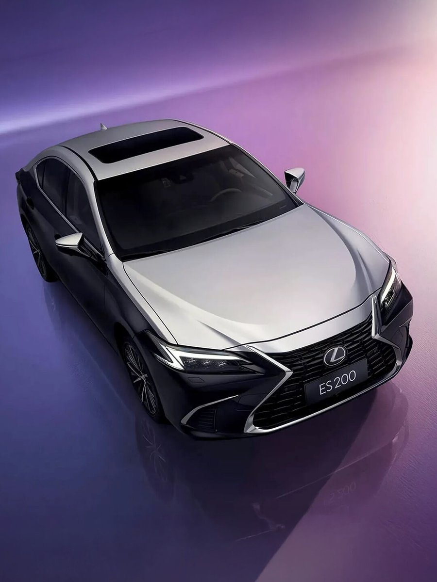 MotorShowme's tweet image. Introducing the Lexus ES 200 Moon Shadow Edition, featuring a distinctive two-tone exterior inspired by moonlight reflections. Powered by a 2.0L four-cylinder producing around 170 hp, it combines refined design with modern in-car technology
#LexusES #MoonShadowEdition #MotorShow