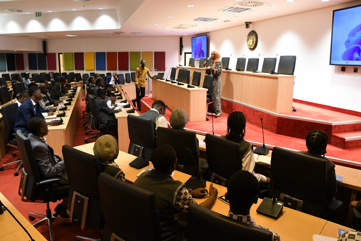 unesco_abuja's tweet image. We were delighted to welcome students from Salem Secondary School, Lugbe, Abuja. Their curiosity and enthusiasm remind us why empowering young people through education remains at the heart of building a sustainable future.

#EducationForAll #UNESCO #LearningNeverStops