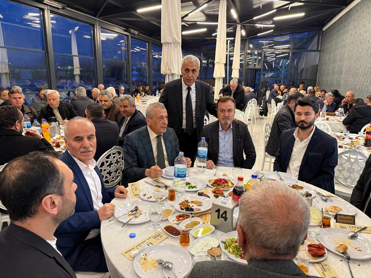 hasanozturkmen's tweet photo. Araban'da hemşehrilerimiz ile iftarda bir araya geldik.

Ramazan'ın bereketini ve huzurunu beraber yaşadık.

Arabanlılar Eğitim, Kültür ve Dayanışma Derneği'nin değerli yöneticilerine, emeği geçen herkese teşekkür ederim.
#Gaziantep #Araban https://t.co/KXcMJTIfil