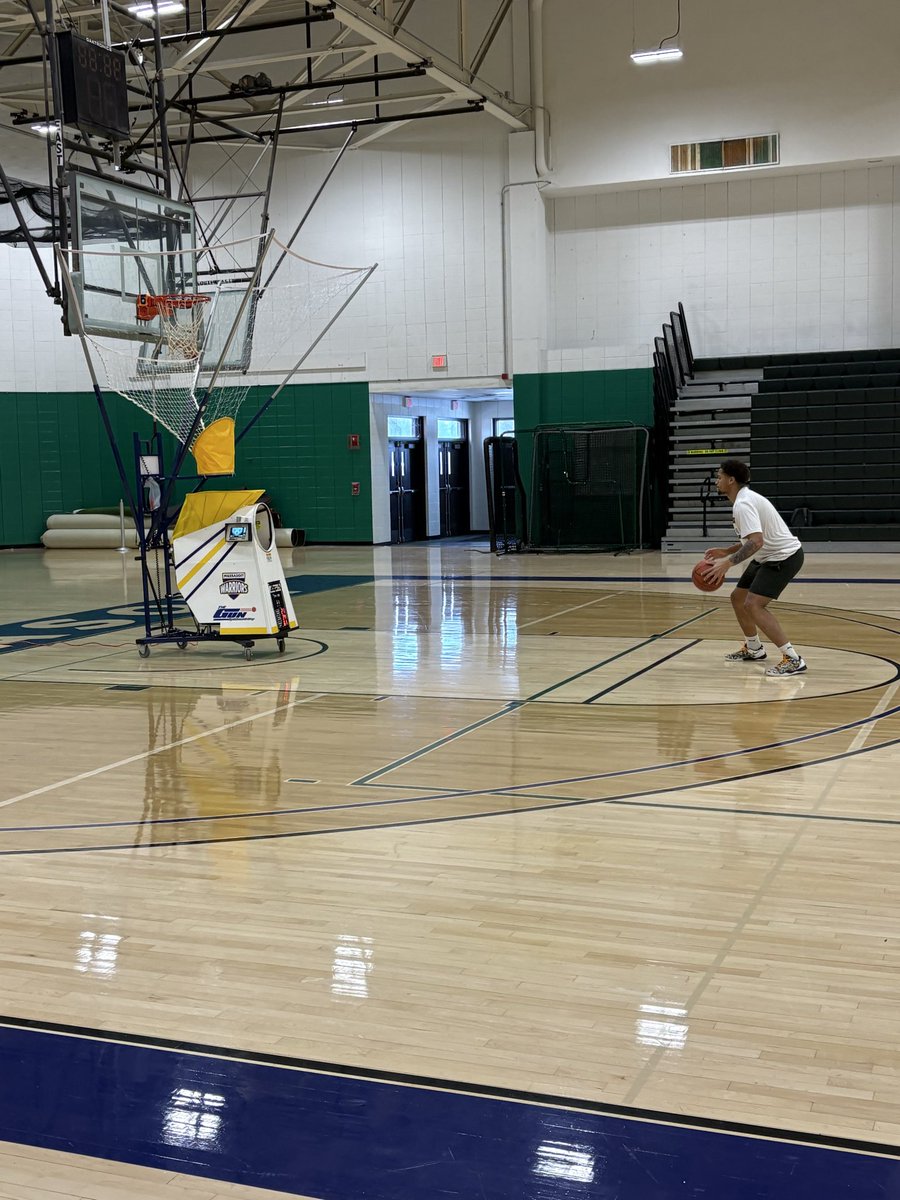 Massasoit CC Basketball tweet media