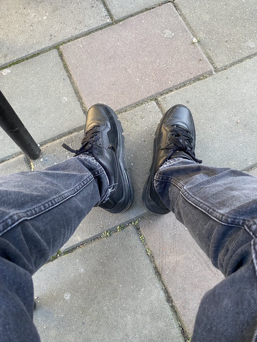 Weekend it’s here 
Open your wallet and be useful 🏧
<a href="/findom/">Master Adam 🇬🇧</a> @footfetish