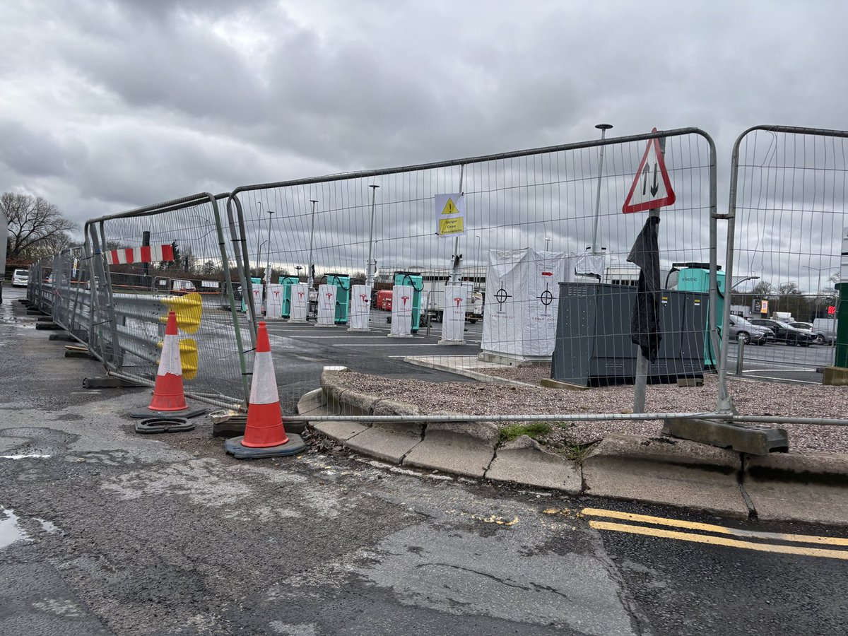 Tesla In The UK tweet media