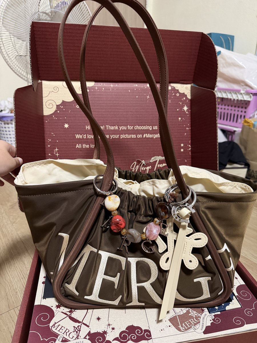 ส่งต่อของใช้เสื้อผ้ามือ1-2 tweet media