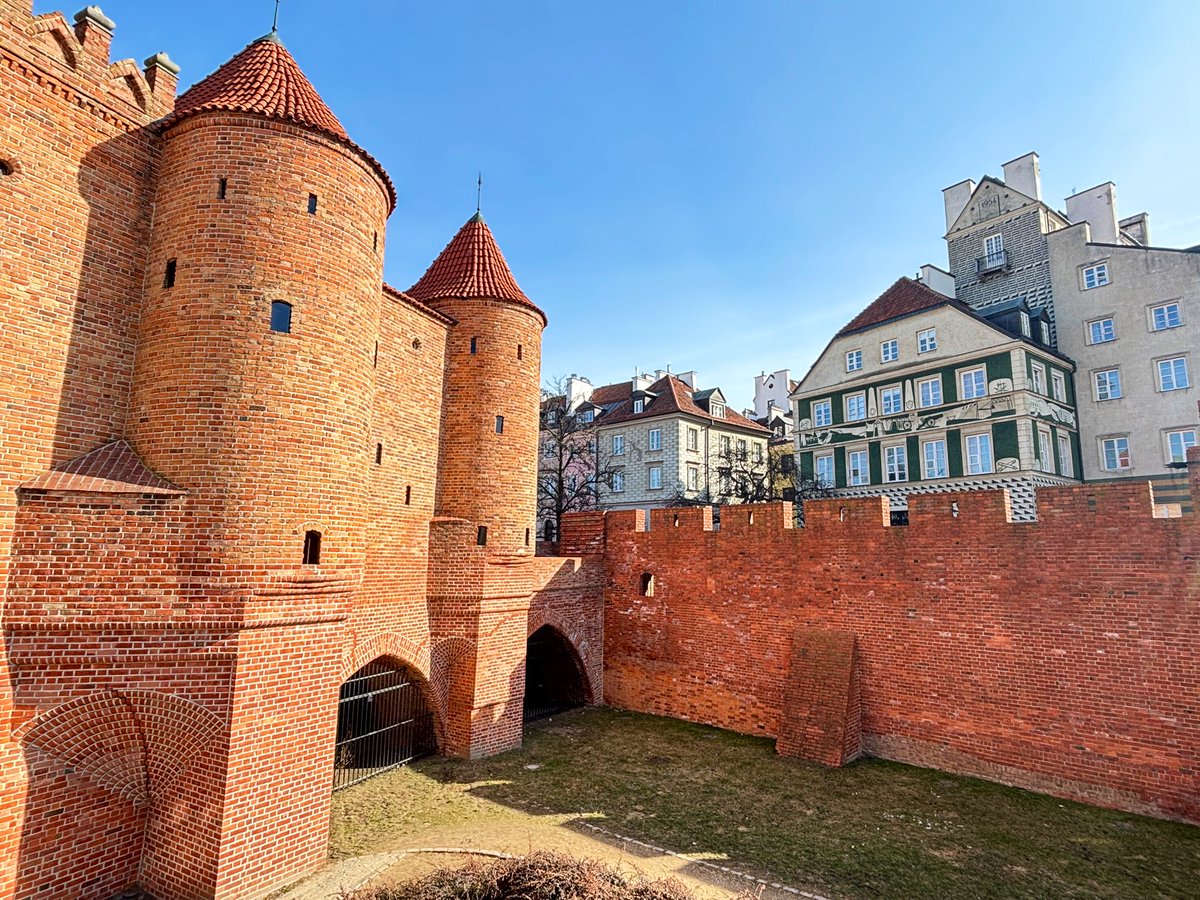 ßen (P) tweet media