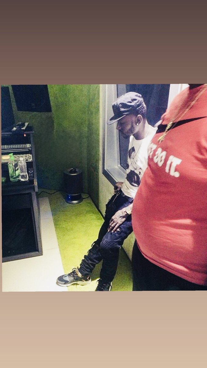 dmatlsuave's tweet image. LLL 🙏🏿 Trap never die.
Made this beat with that Bankroll Fresh chant energy.
Atlanta sound forever.

#LLL #BankrollFresh #TrapMusic #AtlantaTrap #DMATL #ProducerLife #MPC #TrapBeats #ATLsound